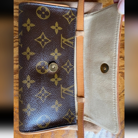 Louis Vuitton monogram Twin belt/ shoulder bag/ clutch/ crossbody - Picture 8 of 16